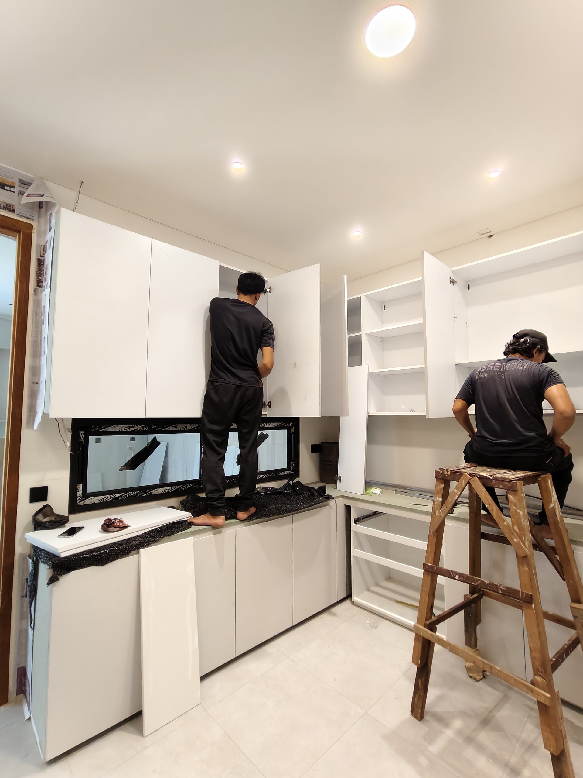 INSTALLASI FURNITURE CUSTOM